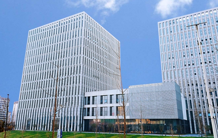 矿山建材行业机械易损五金配件更换周期及选配要点